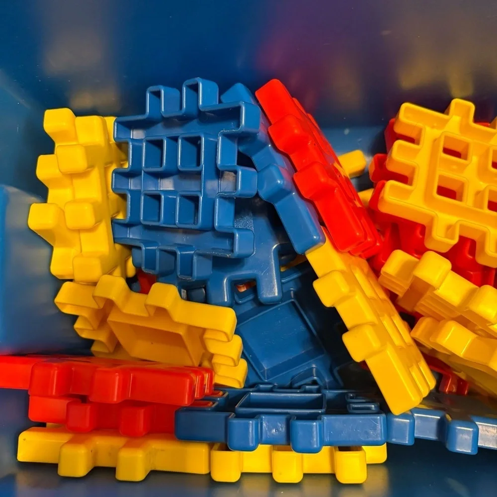 Little Tikes Waffle Building Block Storage Tub with Blocks Vintage Blue Yellow
